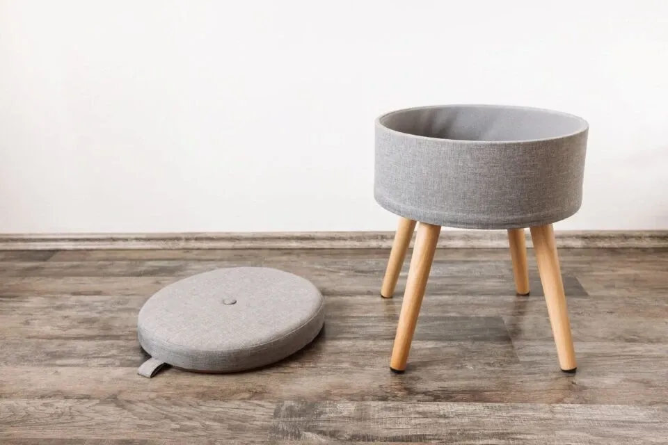 Trendy stool with and build-in storage space
